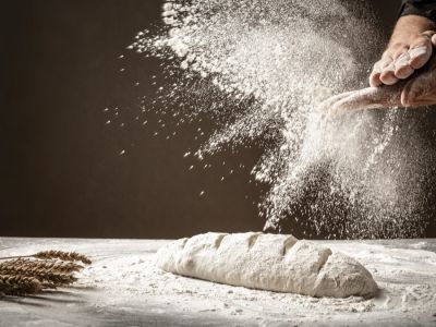الفرق بين دقيق المخبوزات والحلويات