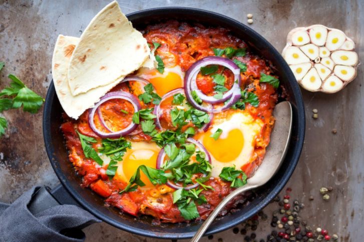 وصفة بيض على بندورة