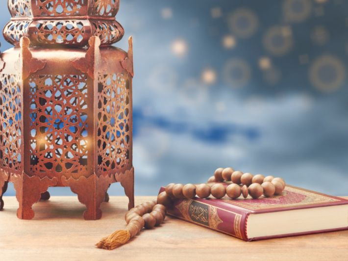 ما حكم ختم القرآن في رمضان؟