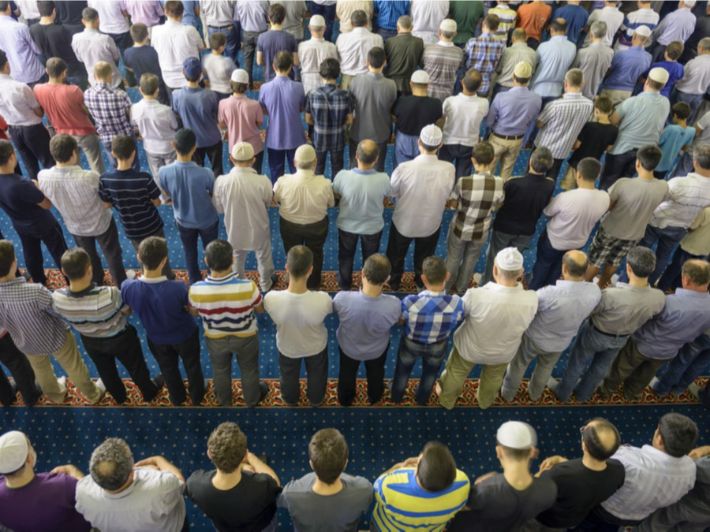 هل صلاة العيد فرض؟