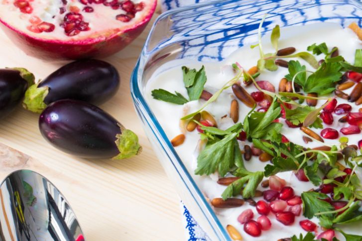 وصفة فتة مكدوس شامية: سهلة ولذيذة