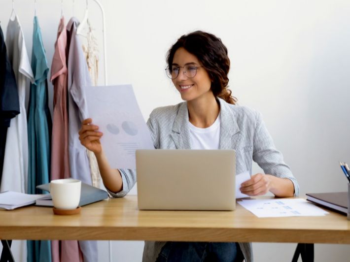 العوامل المؤثرة في تسويق الملابس