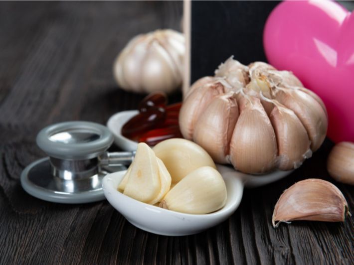 هل يفيد الثوم في علاج ضعف الانتصاب؟