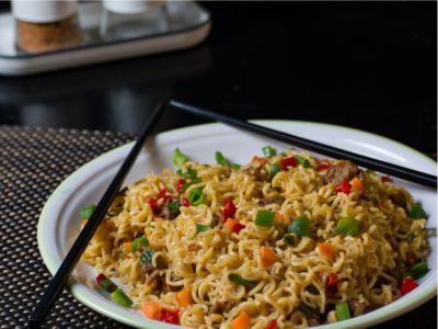 طريقة عمل نودلز بالخضار