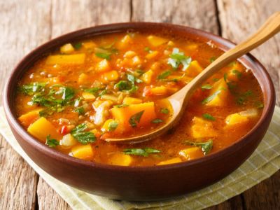 وصفات سهلة لعمل البطاطا مع البندورة