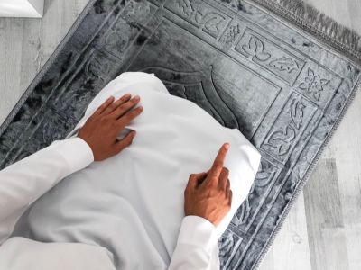تحديد عورة الرجل في الصلاة