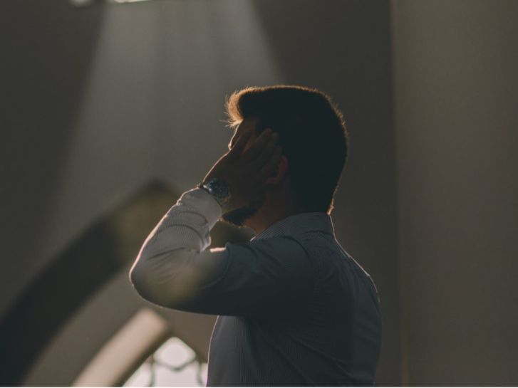 لماذا سميت تكبيرة الإحرام بهذا الاسم؟