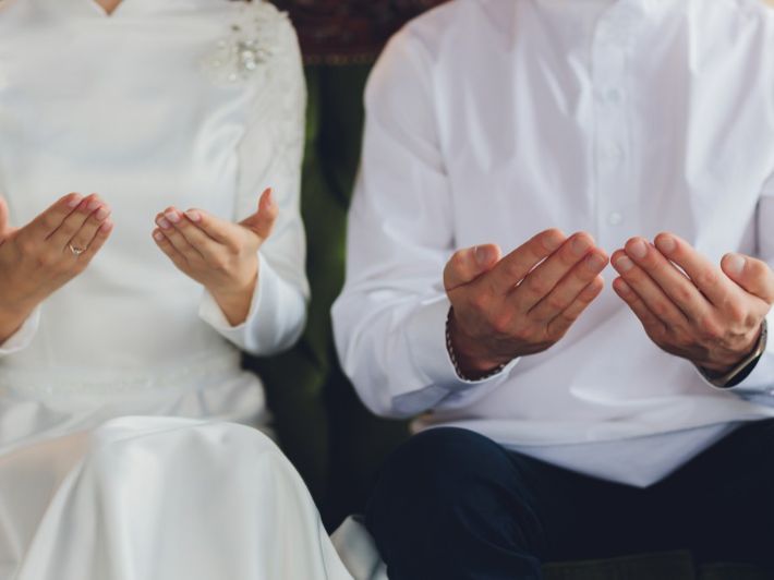 عقد الرجل النكاح لنفسه