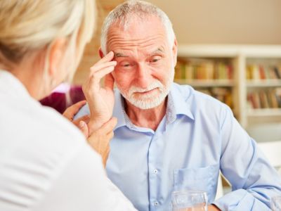 العلاقة بين التقدم في السن وأمراض القلب، وكيف يمكن تقليل الخطر؟ العلاقة بين التقدم في السن وأمراض القلب، وكيف يمكن تقليل الخطر؟