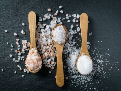 الفرق بين ملح المائدة وملح البحر الفرق بين ملح المائدة وملح البحر