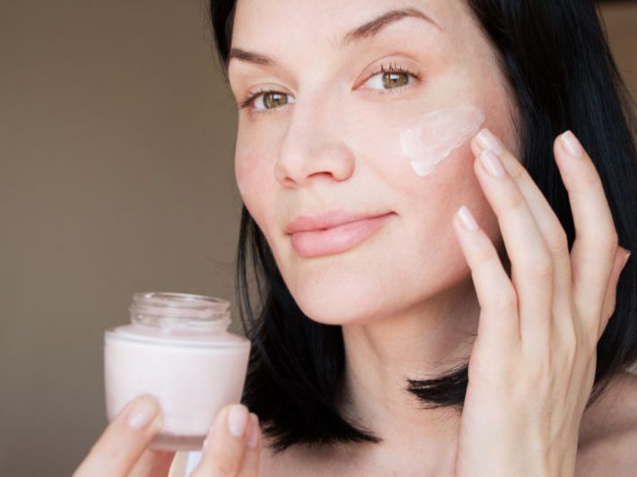 أفضل واقي للبشرة الدهنية الحساسة