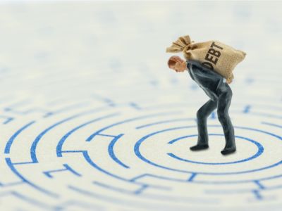 كيف تسدد ديونك؟ إليك أفضل الخطوات العملية