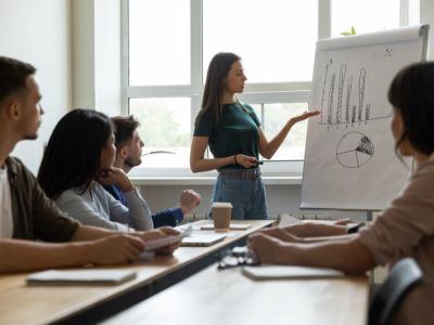 مهارات المحافظة على تفاعل المستمعين: كيف أجعل الآخرين ينصتون إلي؟