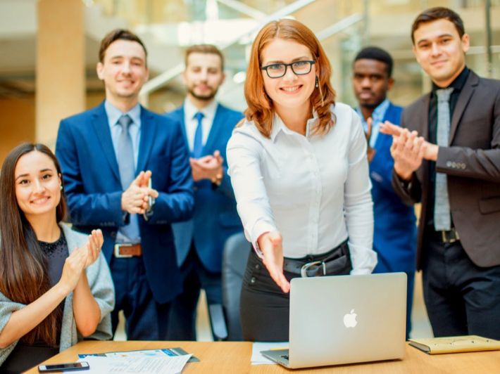 أخلاقيات العمل الاحترافي ولماذا تعتبر مهارة أساسية