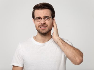 أعراض زيادة شمع الأذن أعراض زيادة شمع الأذن