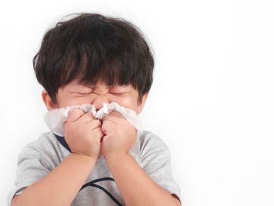 انسداد الأنف عند الأطفال: الأسباب والعلاج انسداد الأنف عند الأطفال: الأسباب والعلاج