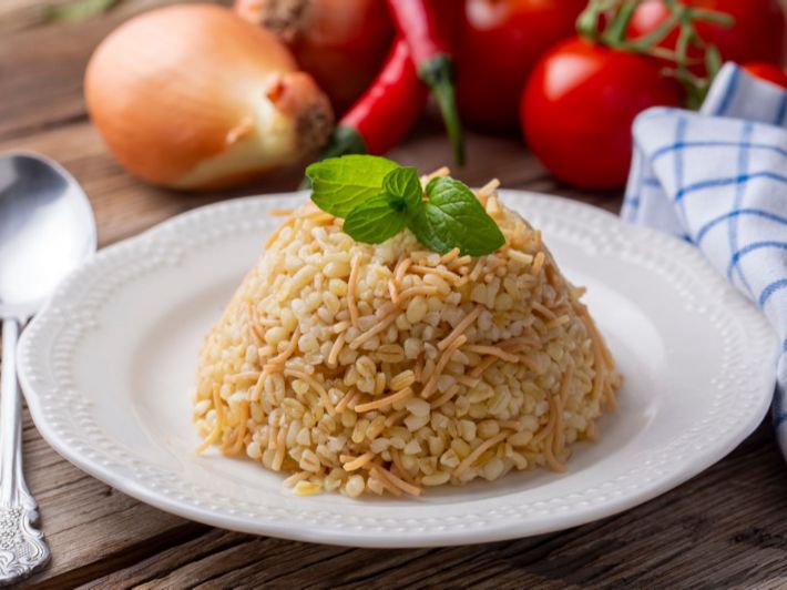 إليك الطريقة الصحيحة لطبخ البرغل بالشعيرية