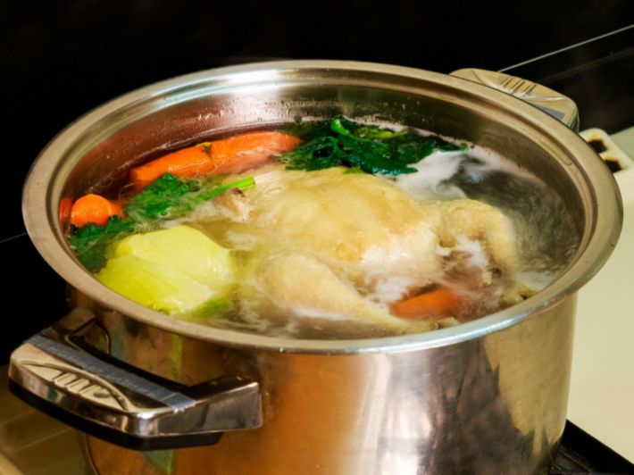 طريقة سلق أفخاذ الدجاج