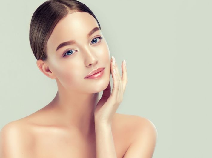 علاج احمرار الوجه بعد الماسك