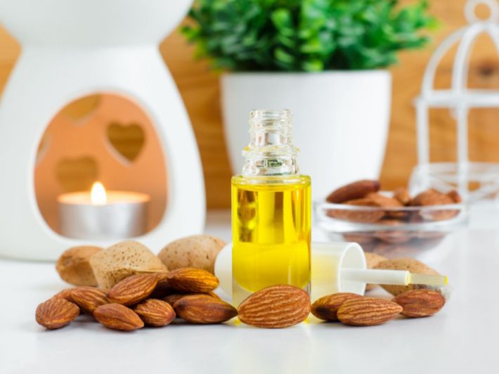 زيت اللوز للأظافر: طريقة الاستخدام والفوائد