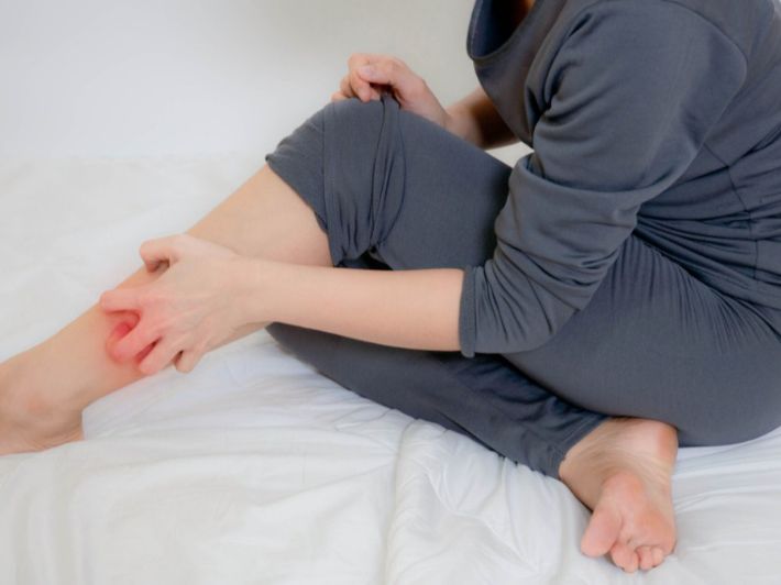 علاج الهرش في الساقين