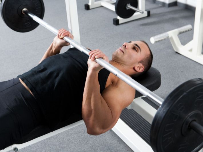 تخفيف التثدي عند الرجال بالتمارين