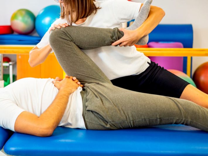 علاج ألم الورك بالتمارين