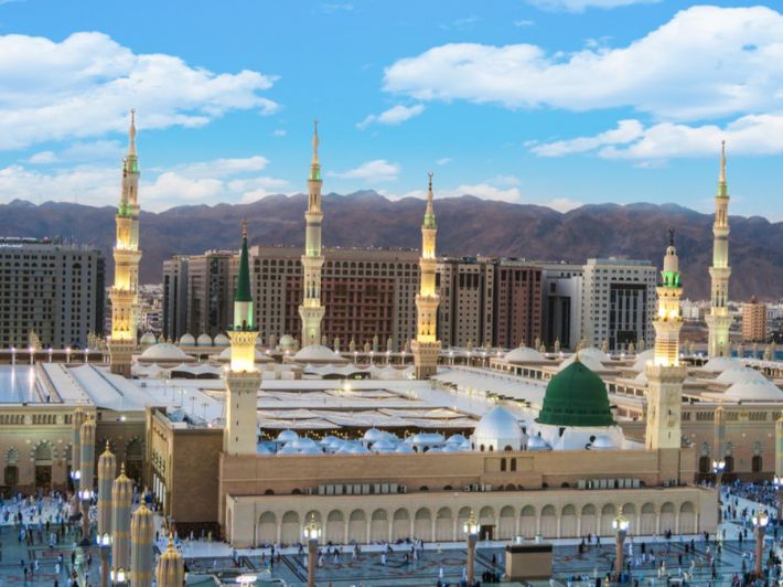 ما هي عاصمة الخلافة الإسلامية في بدايتها؟