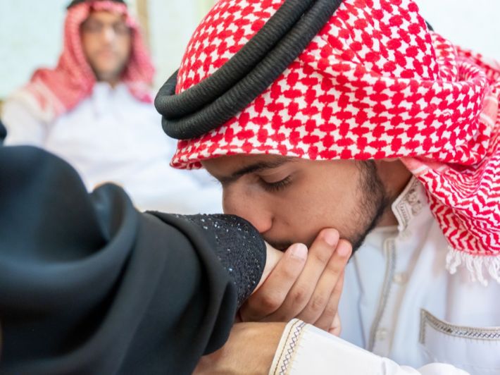 حديث عن بر الوالدين