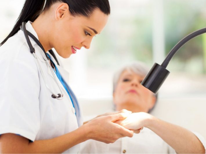 الفرق بين الصدفية والفطريات