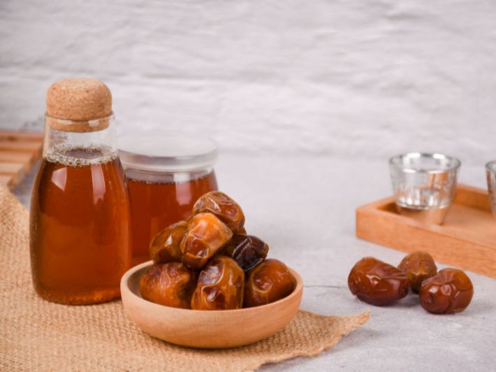 ما هي فوائد العسل مع التمر للرضع؟