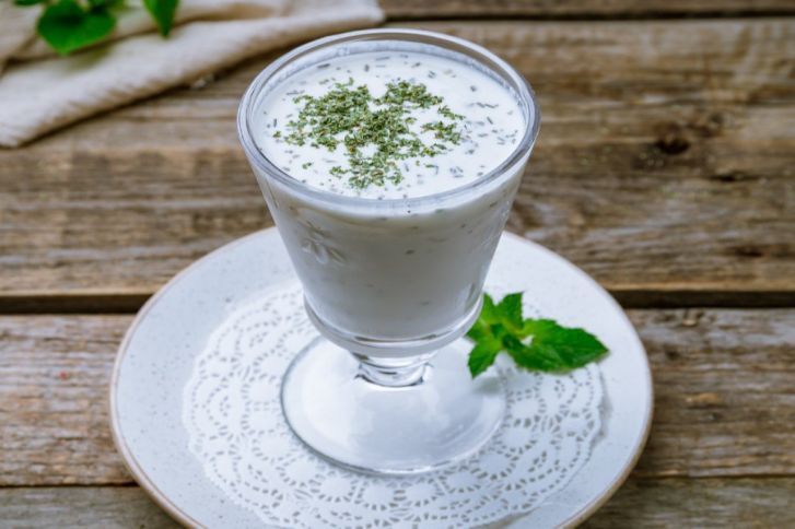 أشهى وصفات لمشروب اللبن بالنعناع