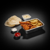 دجاج ستربس: قطع الدجاج المقرمشة دون عظم مع البطاطس المقلية والصلصات الشهية