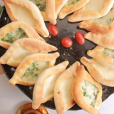 جبنة مع زعتر ورق