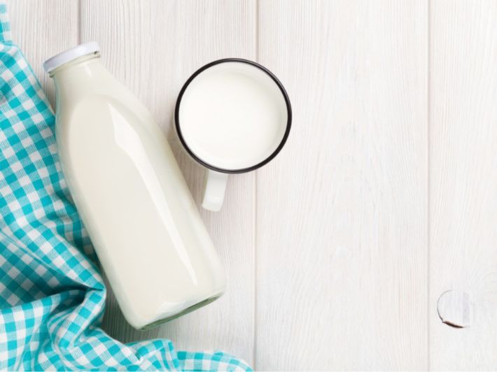 أضرار الحليب الكامل الدسم