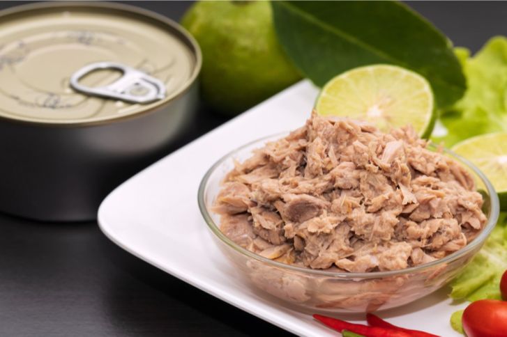 طبخ التونة المعلبة