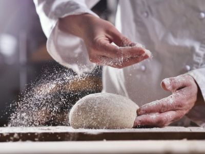 طريقة تحضير عجينة البيتزا بالزبادي بدون خميرة