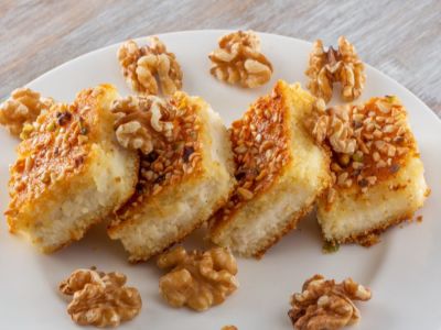 طريقة عمل البسبوسة بالجوز والسميد