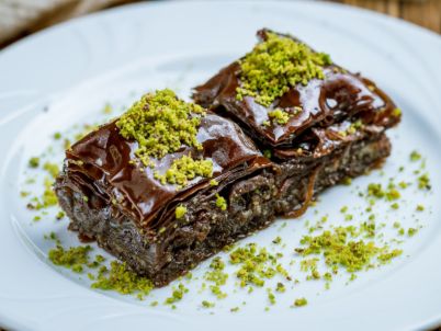 طريقة عمل بقلاوة بالشوكولاتة