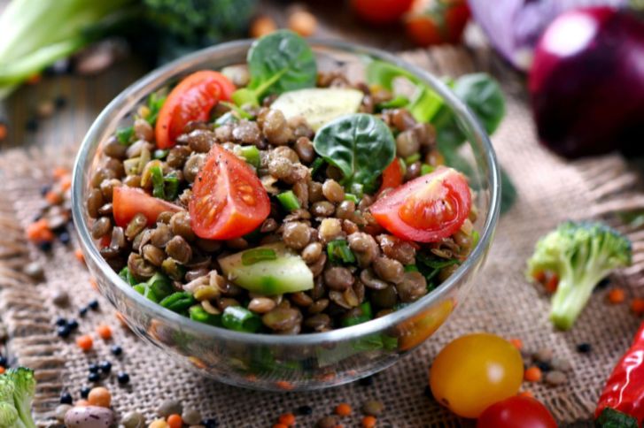 سلطة العدس والجرجير