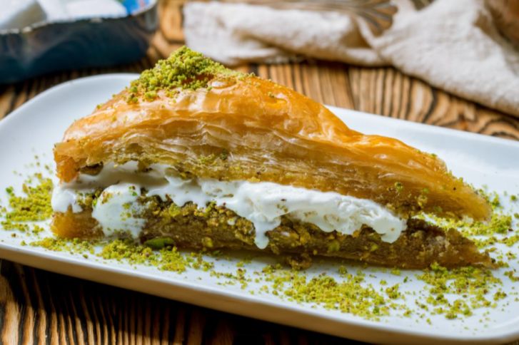 طريقة تحضير البقلاوة بالبوظة