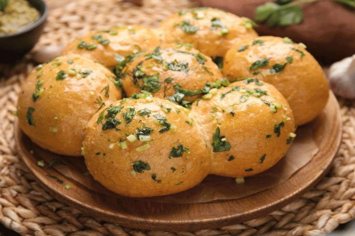 طريقة تحضير عجينة خلية النحل بدون حليب