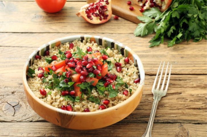طريقة عمل التبولة بالرمان