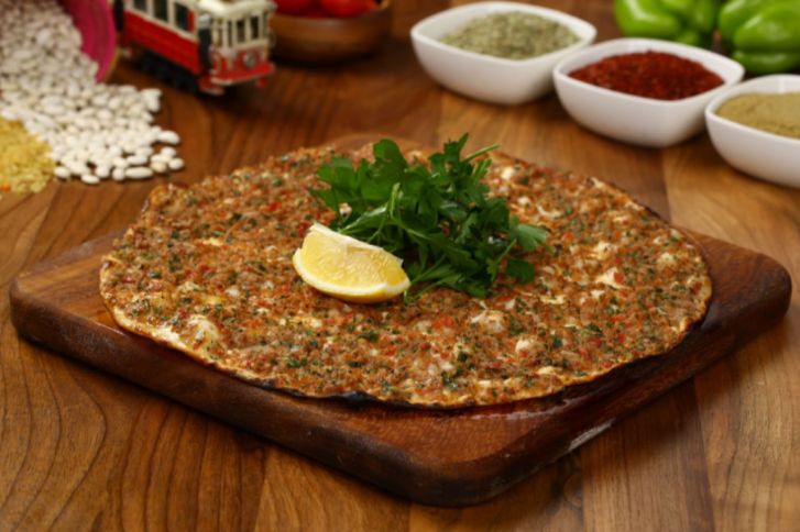 طريقة عمل العرايس اللبنانية