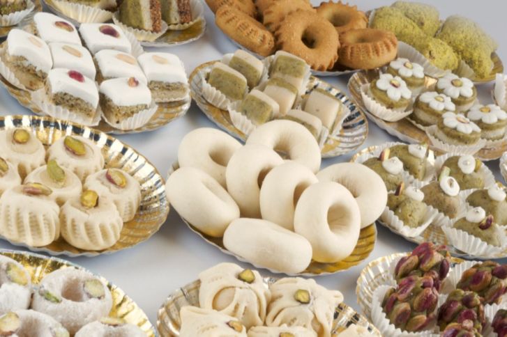 طريقة عمل الغريبة بالزيت والحليب