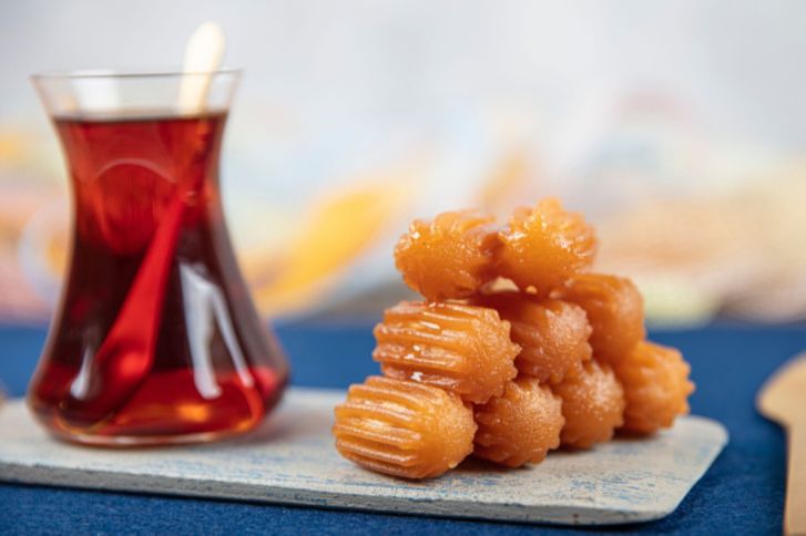 طريقة عمل بلح الشام المقرمش بالنشا