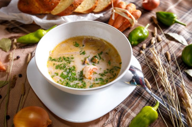 طريقة عمل شوربة السي فود بالكيس الجاهز
