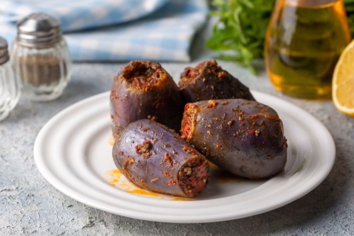 طريقة عمل محشي الباذنجان بالخضار