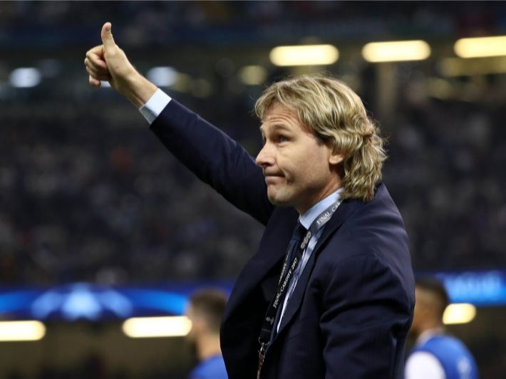 من هو اللاعب نيدفيد؟