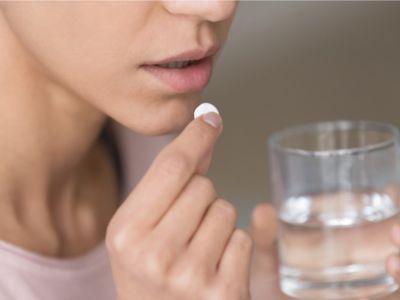 هل من الآمن استخدام مسكنات الألم بعد لقاح كوفيد-19؟